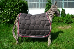 Schabracke grau, 2 Zierkordeln silber/rot, graue Borde