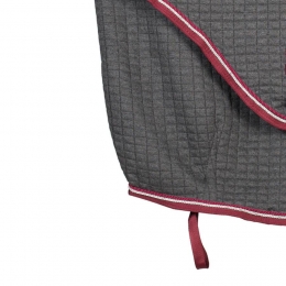 Thermatexdecke grau, 2 Zierkordeln silber/bordeauxrot, bordeauxrote Borde